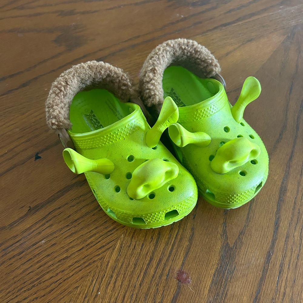 Toddler shrek crocs